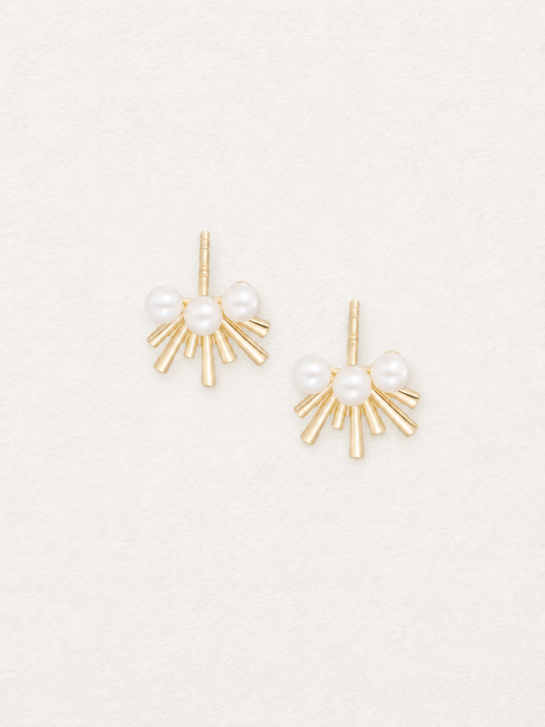 Bloom Pearl Stud Earrings