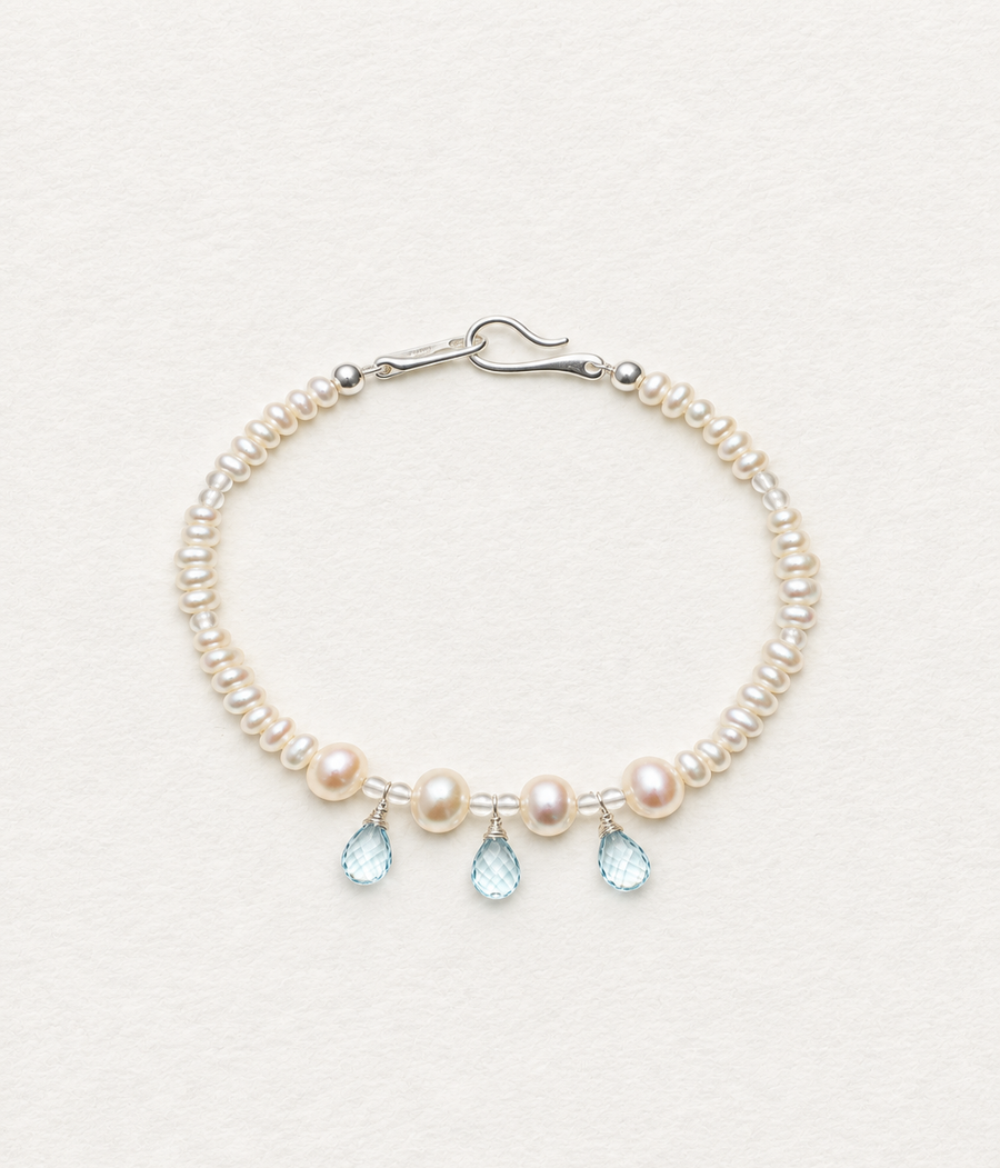 Muse   Pearl Bracelet With Blue Topaz