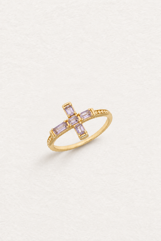 Anillo de amatista en forma de cruz