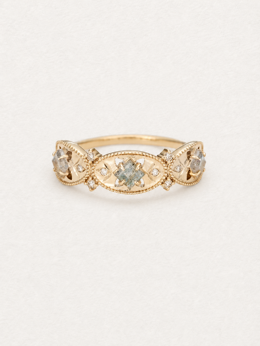 Gothic Cathedral – Bague en labradorite
