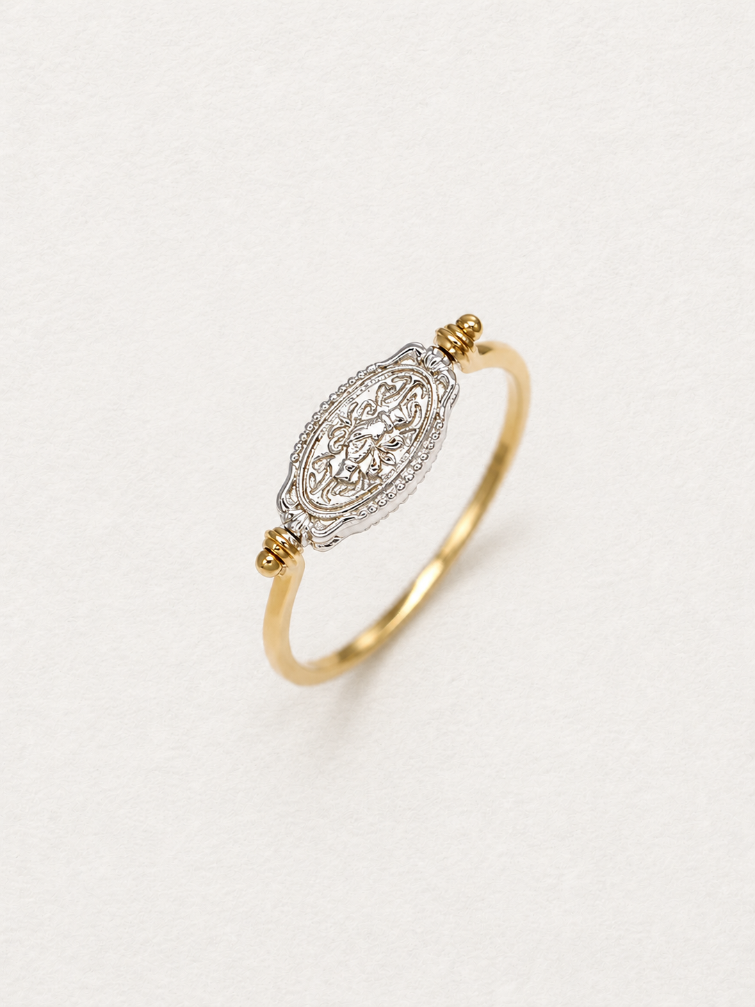 Reversible Iolite Ring