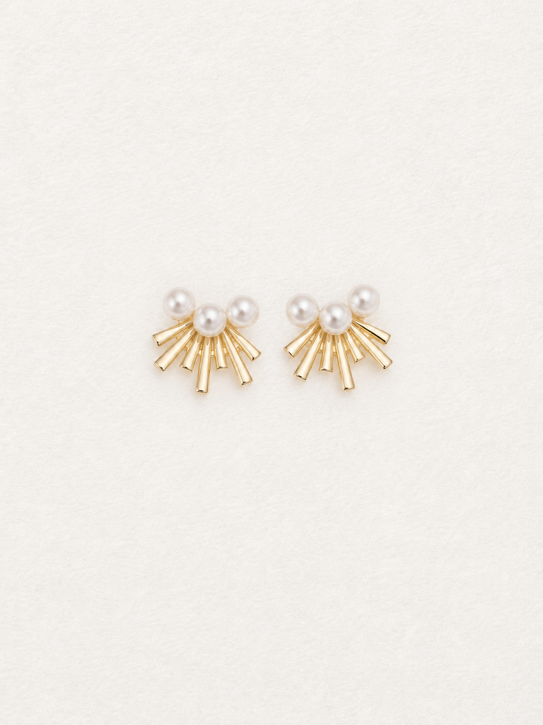 Bloom Pearl Stud Earrings