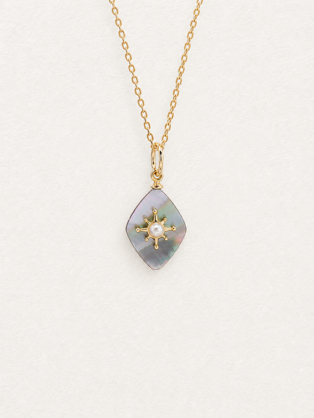 Diamond-Shaped Black Shell Pendant